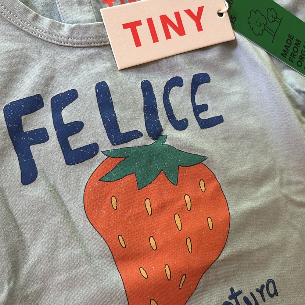 Tiny Cottons Nella Natura organic cotton strawberry print tee 12m